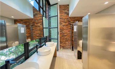 Oficina en Arriendo Las Lomas Medellín