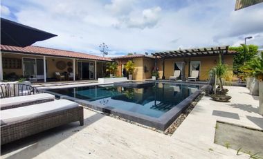 Se Arrienda Casa Campestre en Conjunto Cerrado - Sector La Tebaida