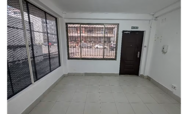 BELLA VISTA  / LOCAL COMERCIAL / 100M / IDEAL PARA CLINICA / VACIO