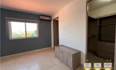 Alquiler de Casa en Reserva de Versalles