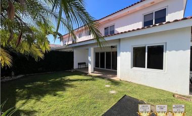 Alquiler de Casa en Reserva de Versalles