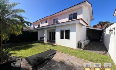 Alquiler de Casa en Reserva de Versalles