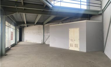 MAÑANITAS / PLAZA LAS MAÑANITAS / 353 M2 / VIA PRINCIPAL / VACIO