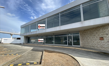 MAÑANITAS / PLAZA LAS MAÑANITAS / 353 M2 / VIA PRINCIPAL / VACIO