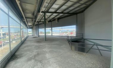 MAÑANITAS / PLAZA LAS MAÑANITAS / 353 M2 / VIA PRINCIPAL / VACIO