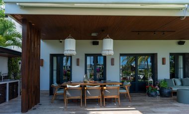 VILLA EN VENTA DE 4 RECAMRAS FRENTE  A LA MARINA UBICADA EN CANCUN LLAVE EN MANO