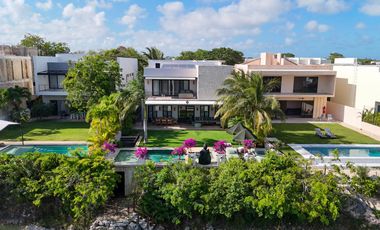 VILLA EN VENTA DE 4 RECAMRAS FRENTE  A LA MARINA UBICADA EN CANCUN LLAVE EN MANO
