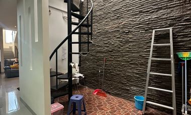 Sewa Murah Rumah Green Lake City ukuran besar 8 x 18