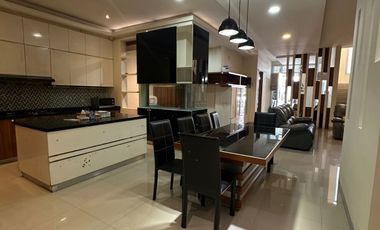 Sewa Murah Rumah Green Lake City ukuran besar 8 x 18