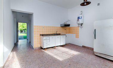 VENTA CASA 3Amb con GRAN LOTE en CORIMAYO/Mtro RIV