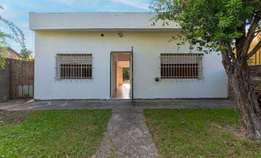 VENTA CASA 3Amb con GRAN LOTE en CORIMAYO/Mtro RIV