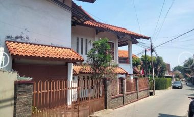 Dijual cepat Rumah Megah 2lt.diBandung Barat Cimahi.