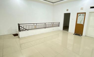 Bangunan Usaha + Hunian 2 Lantai Raya Cipanas Garut Kota!NEGO