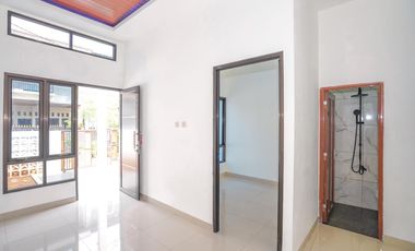 Rumah SHM Strategis dekat  RS Mitra Keluarga Cibubur Siap KPR J-33782