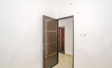 Rumah SHM Strategis dekat  RS Mitra Keluarga Cibubur Siap KPR J-33782