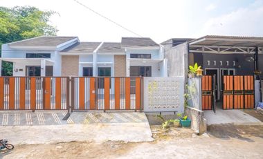 Rumah SHM Strategis dekat  RS Mitra Keluarga Cibubur Siap KPR J-33782