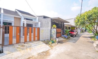 Rumah SHM Strategis dekat  RS Mitra Keluarga Cibubur Siap KPR J-33782