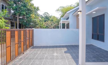 Rumah SHM Strategis dekat  RS Mitra Keluarga Cibubur Siap KPR J-33782