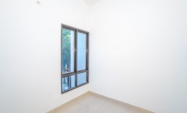 Rumah SHM Strategis dekat  RS Mitra Keluarga Cibubur Siap KPR J-33782