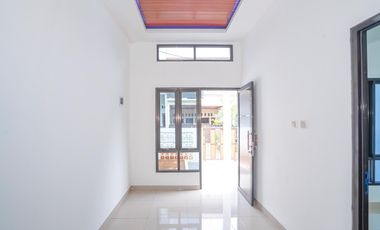Rumah SHM Strategis dekat  RS Mitra Keluarga Cibubur Siap KPR J-33782