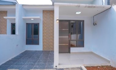 Rumah SHM Strategis dekat  RS Mitra Keluarga Cibubur Siap KPR J-33782