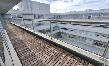 OFICINAS y LOTE COCHERAS 21 CUB POLO UNO PILAR
