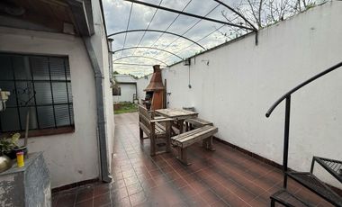 CASA  3 AMB LOTE DE 310 CON PARQUE, PILETA Y COCHE