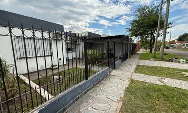 CASA  3 AMB LOTE DE 310 CON PARQUE, PILETA Y COCHE