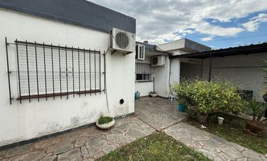 CASA  3 AMB LOTE DE 310 CON PARQUE, PILETA Y COCHE