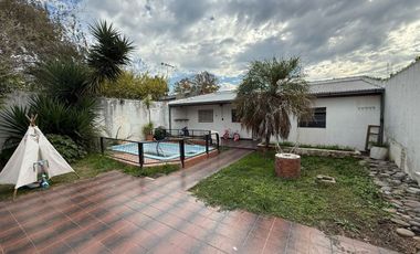 CASA  3 AMB LOTE DE 310 CON PARQUE, PILETA Y COCHE
