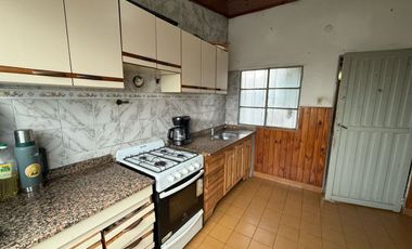 CASA  3 AMB LOTE DE 310 CON PARQUE, PILETA Y COCHE