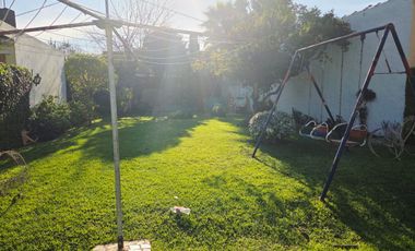 Venta Casa Multifamiliar en Tapiales Gran Lote