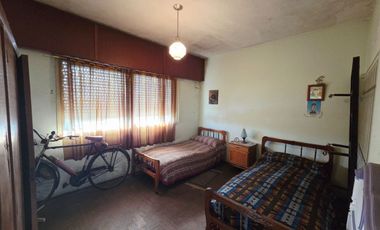 Venta Casa Multifamiliar en Tapiales Gran Lote