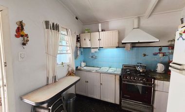 Venta Casa Multifamiliar en Tapiales Gran Lote
