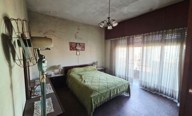 Venta Casa Multifamiliar en Tapiales Gran Lote