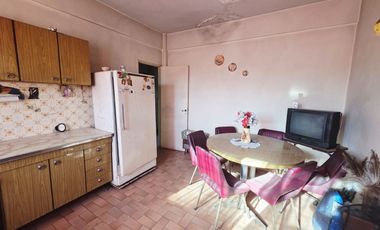Venta Casa Multifamiliar en Tapiales Gran Lote