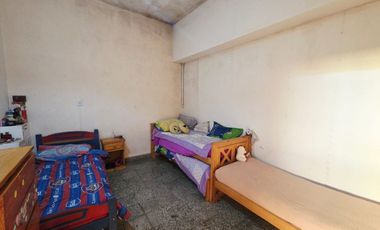 Venta Casa Multifamiliar en Tapiales Gran Lote