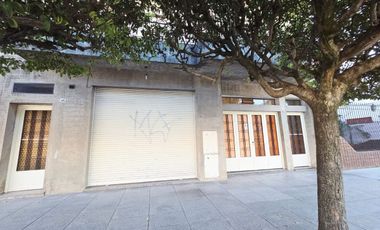 Venta Casa Multifamiliar en Tapiales Gran Lote