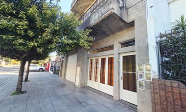Venta Casa Multifamiliar en Tapiales Gran Lote