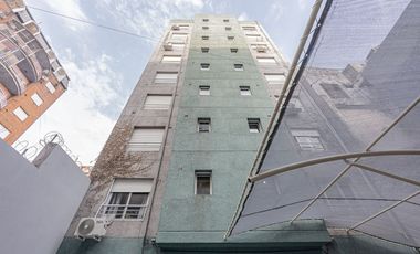 DEPARTAMENTO MONOAMB DIVISIBLE EN MORON CENTRO