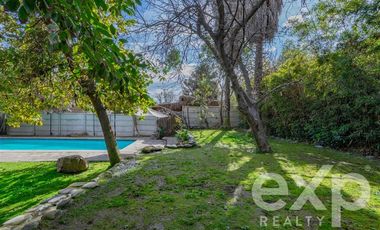 Casa en Venta en Avenida Central con Avenida Las Nalcas Norte