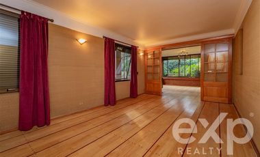 Casa en Venta en Avenida Central con Avenida Las Nalcas Norte