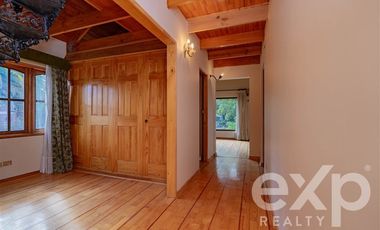 Casa en Venta en Avenida Central con Avenida Las Nalcas Norte