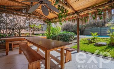 Casa en Venta en Avenida Central con Avenida Las Nalcas Norte