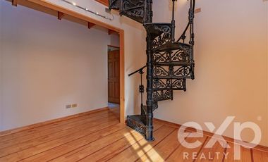 Casa en Venta en Avenida Central con Avenida Las Nalcas Norte