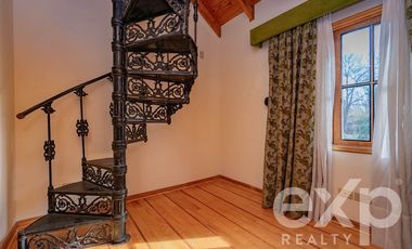 Casa en Venta en Avenida Central con Avenida Las Nalcas Norte