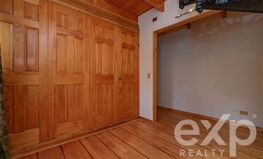 Casa en Venta en Avenida Central con Avenida Las Nalcas Norte