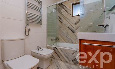 Casa en Venta en Avenida Central con Avenida Las Nalcas Norte