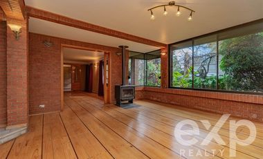 Casa en Venta en Avenida Central con Avenida Las Nalcas Norte