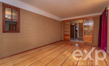Casa en Venta en Avenida Central con Avenida Las Nalcas Norte